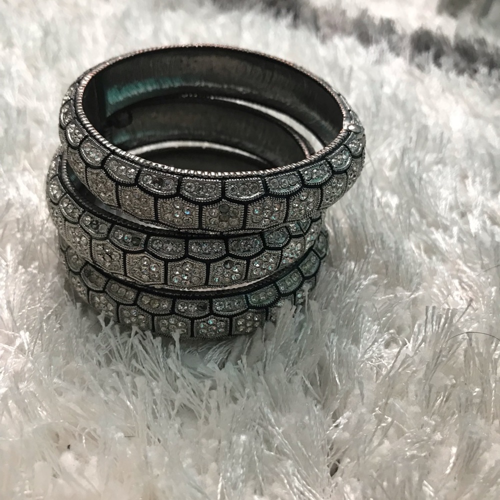 🏷 5/$25 - 3 Rhinestone cuffs wh/bm